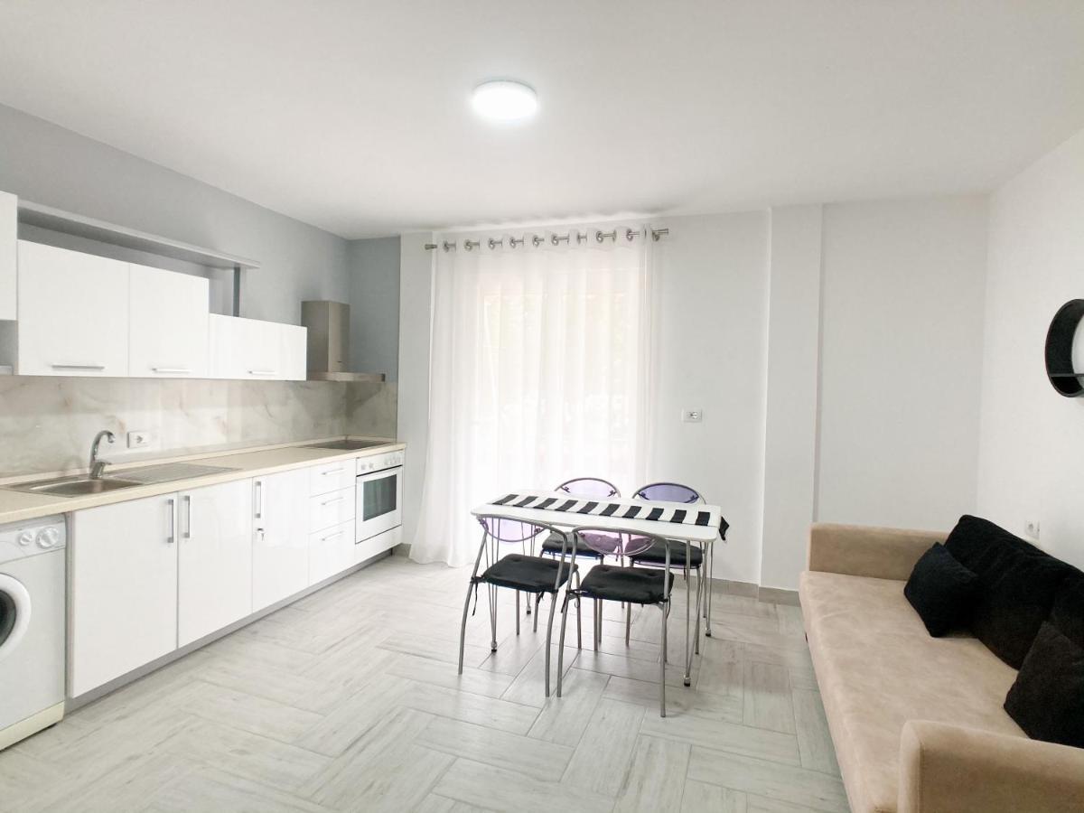 Promo Price September - Home By The Sea 1 Min From The Beach Golem  Esterno foto