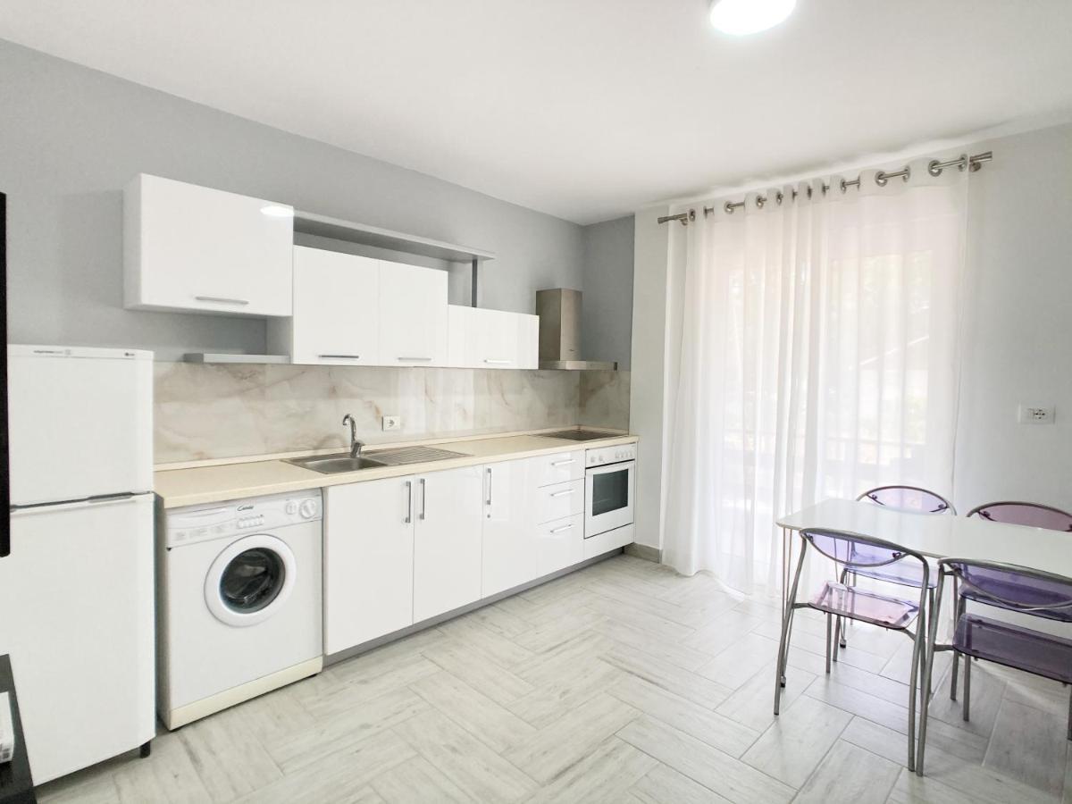 Promo Price September - Home By The Sea 1 Min From The Beach Golem  Esterno foto